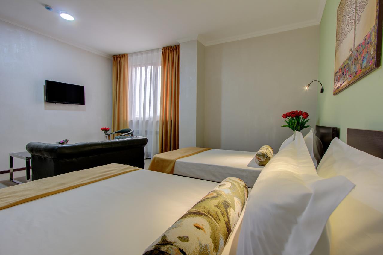 Olive Hotel Biskek Kültér fotó