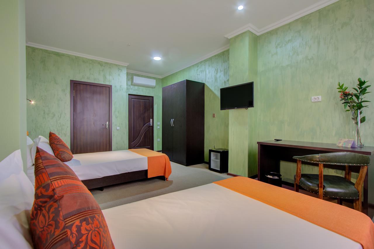 Olive Hotel Biskek Kültér fotó