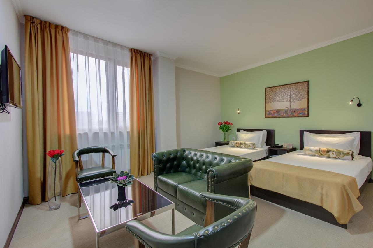 Olive Hotel Biskek Kültér fotó