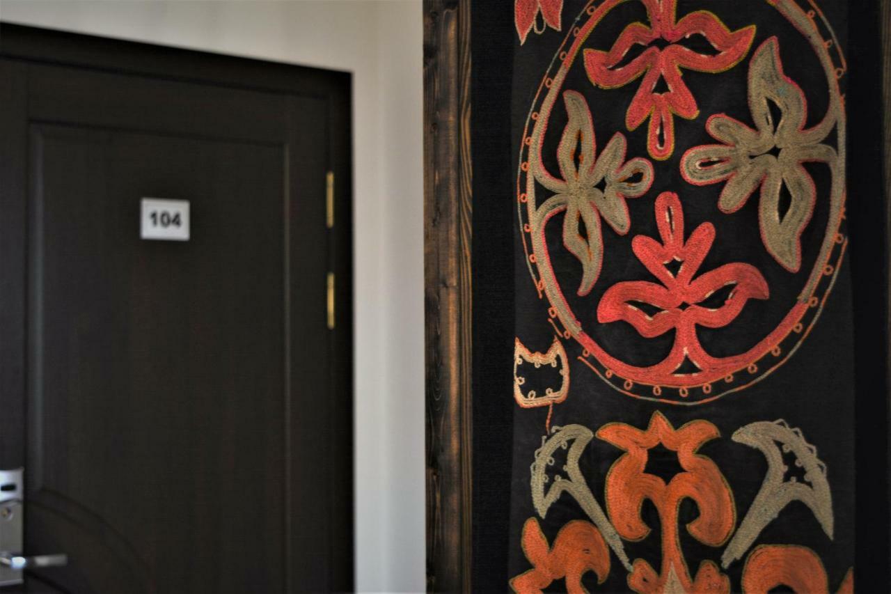 Olive Hotel Biskek Kültér fotó