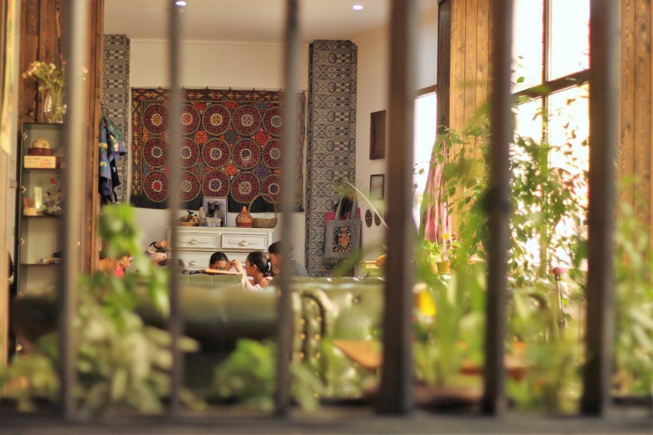 Olive Hotel Biskek Kültér fotó