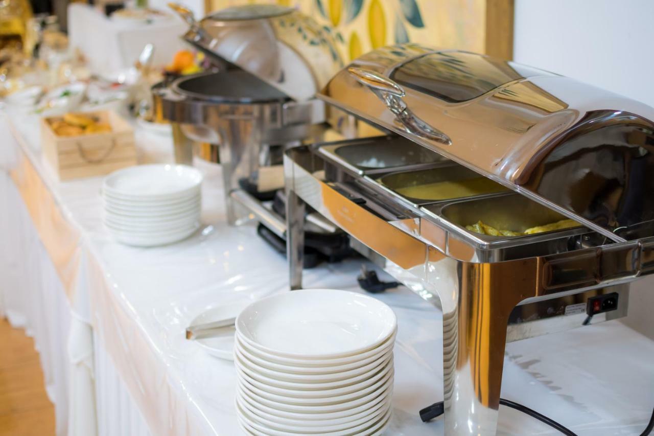 Olive Hotel Biskek Kültér fotó