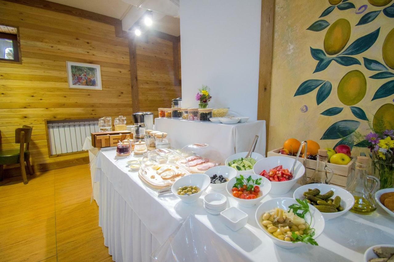 Olive Hotel Biskek Kültér fotó